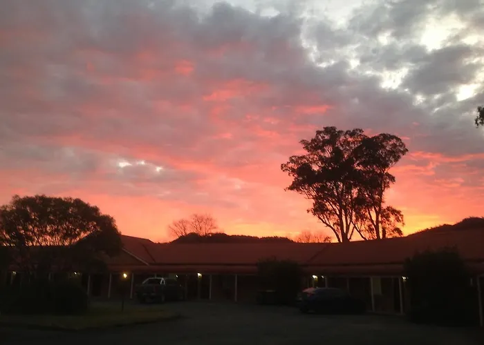 Gloucester Country Lodge Motel